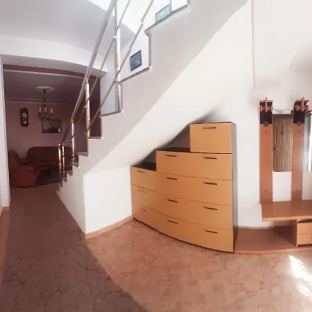 בית אירוח Travelers